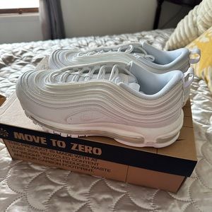 White Nike air max 97